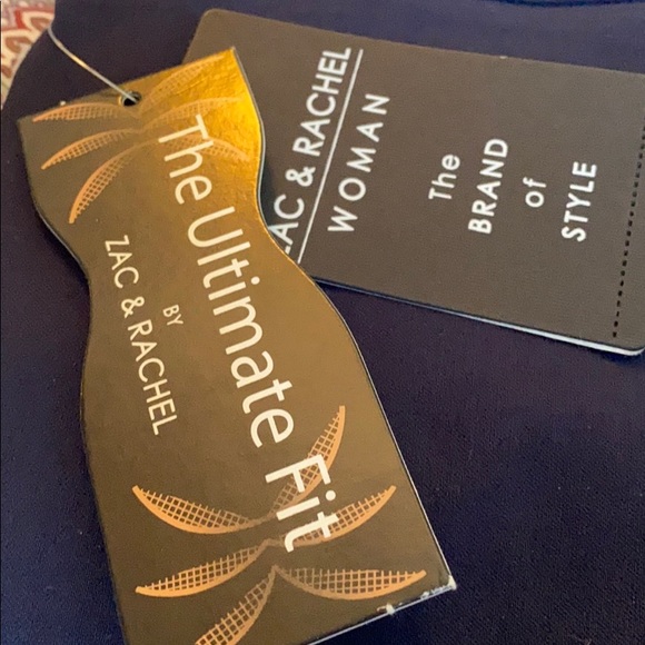 Navy blue crop pants. - Picture 2 of 4